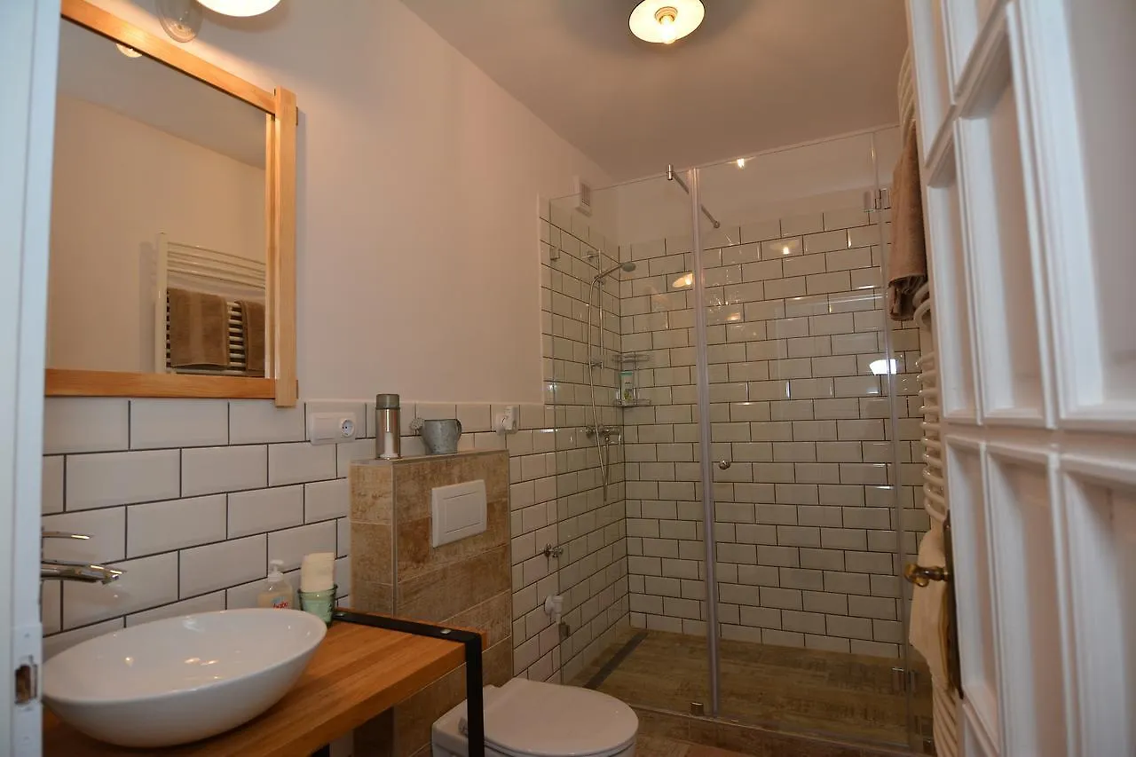 公寓 Mini Loft Apartman 埃格尔